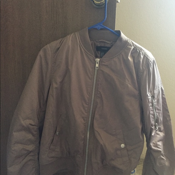 Beige bomber - Picture 3 of 3